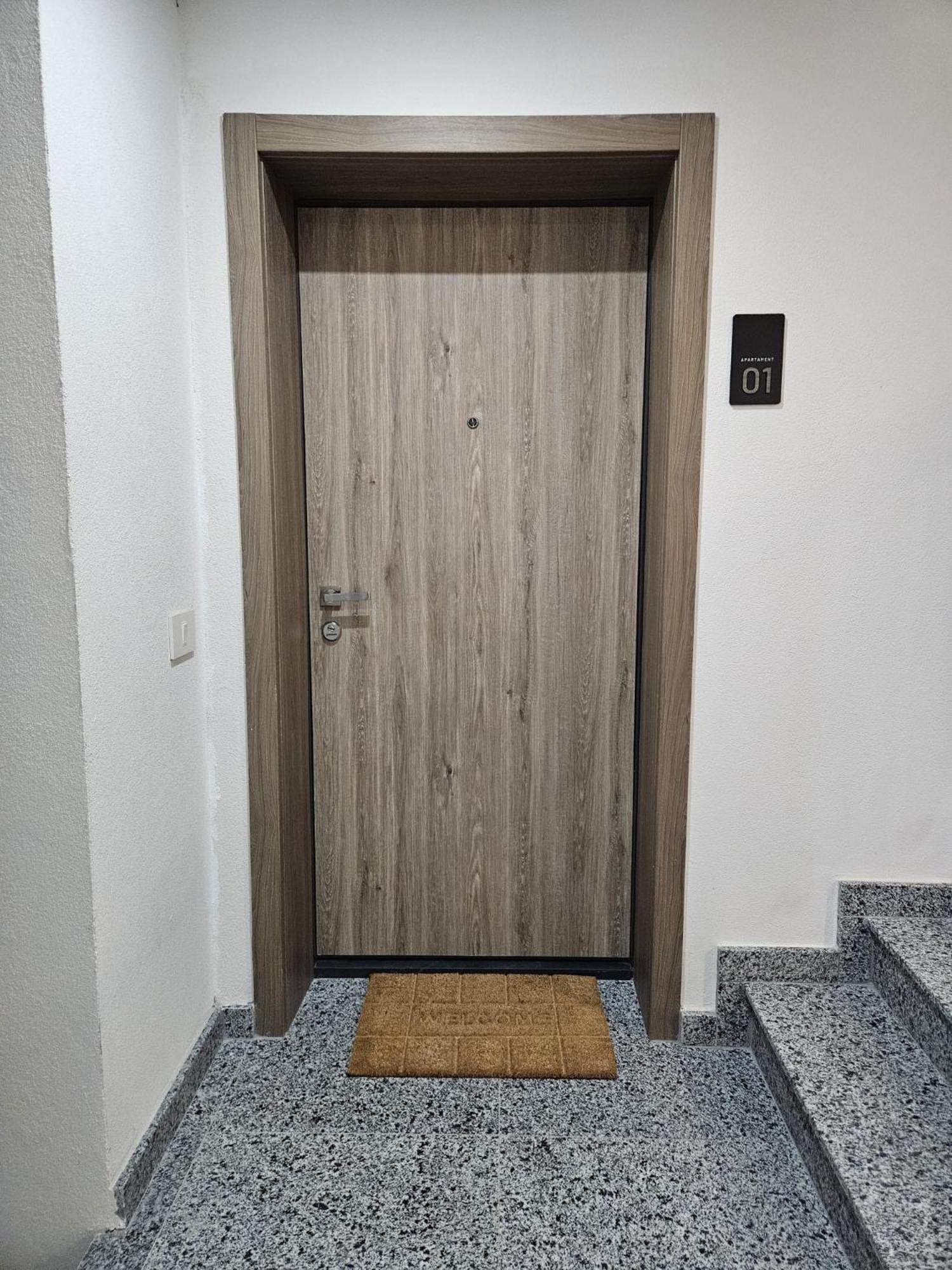 Garsoniera Gabrielle Apartment Brasov Exterior photo
